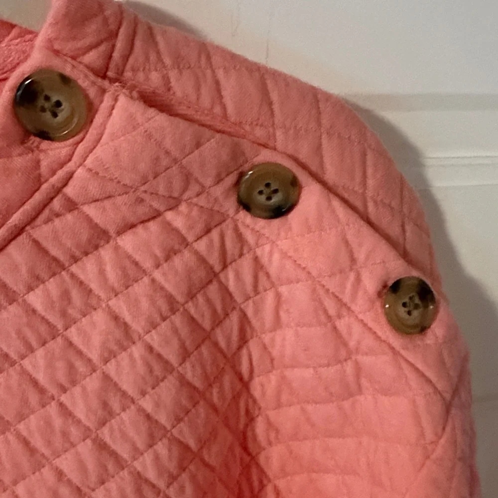 NWT Women’s J. Crew Coral Quilted Button-Shoulder Sweatshirt Size Medium